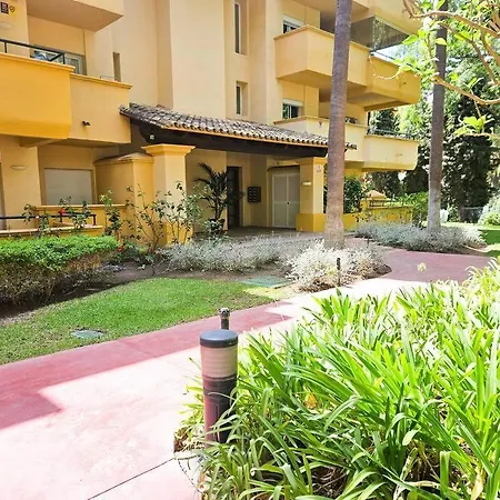 Greenlife - Spacious In Rio Real 公寓